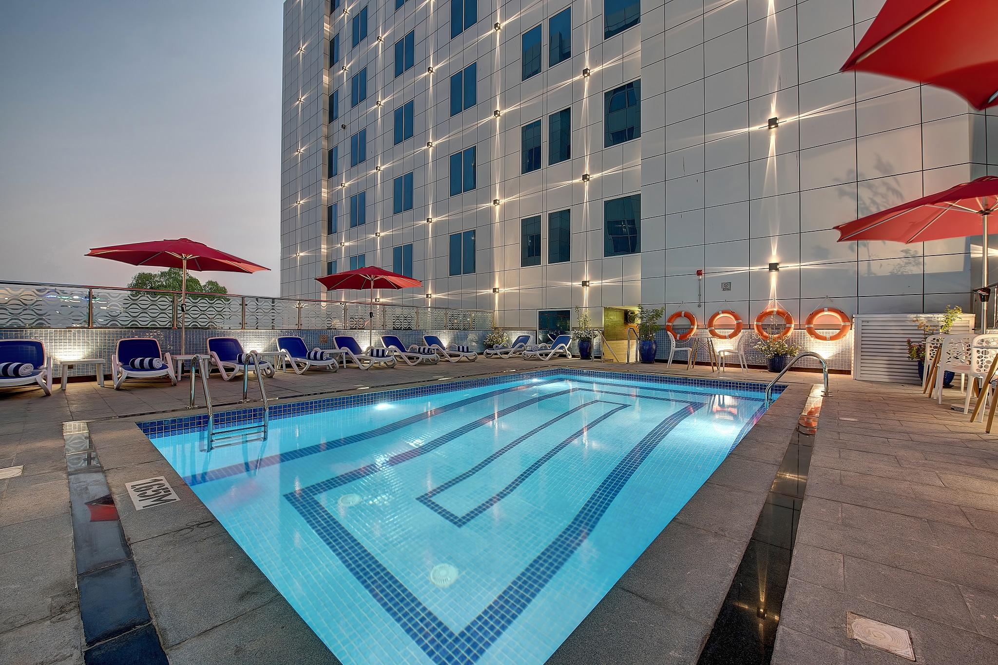 Omega Hotel Dubai Exterior foto